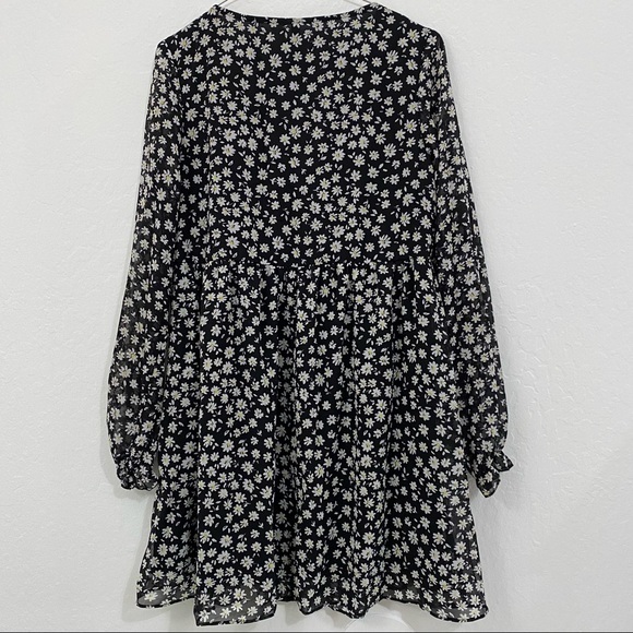 Divided Women’s S Black Daisy Floral Flare V Neck Dress Mini Long Sleeve - Picture 6 of 6